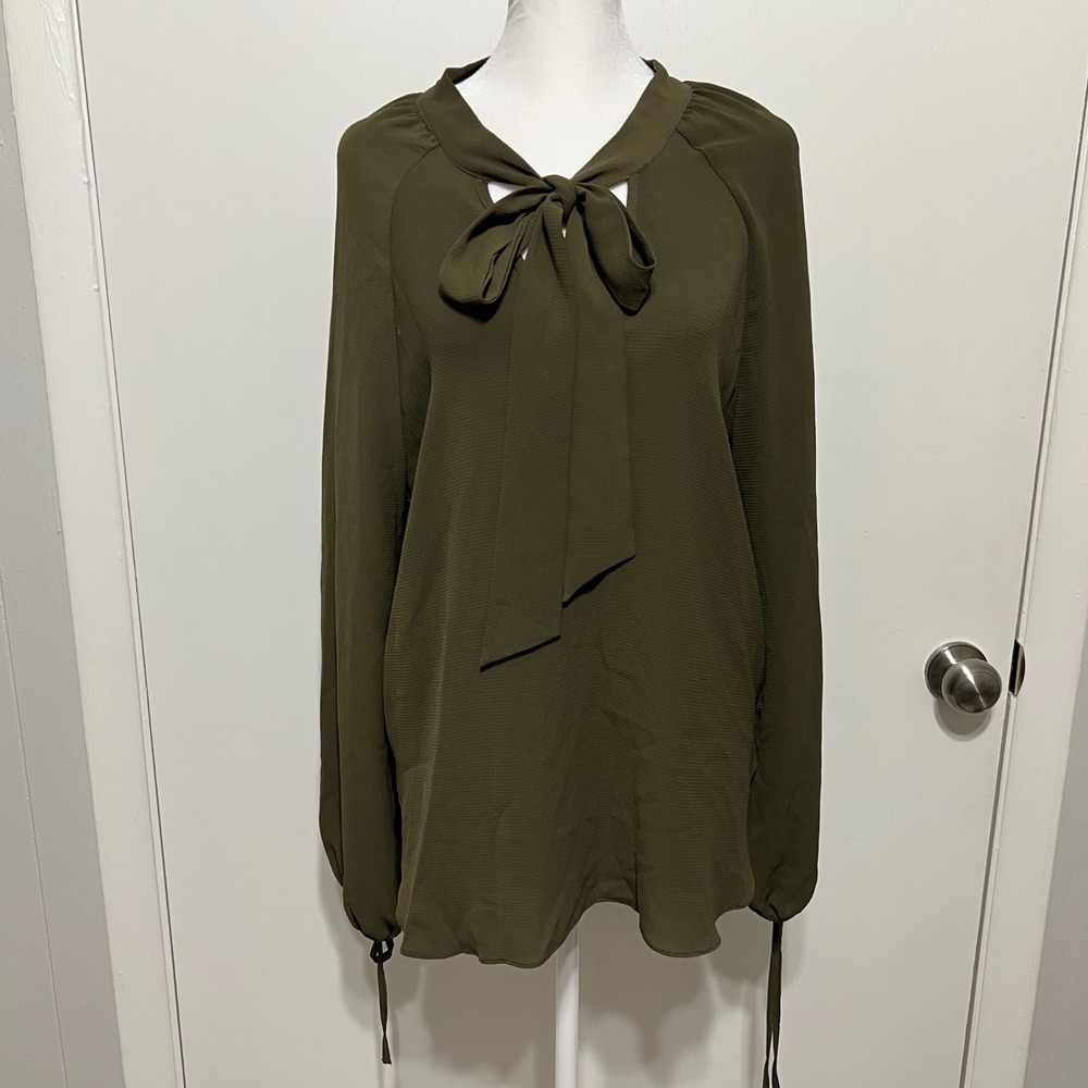 Jeans by Buffalo Womens Clarice Olive Green Top Size M Long Sleeve‎ Tie Front